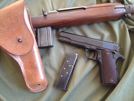 Vendo esta pieza de colección. Se trata de una Colt 1911-A1 original de la Segunda Guerra Mundial, fabricada 00