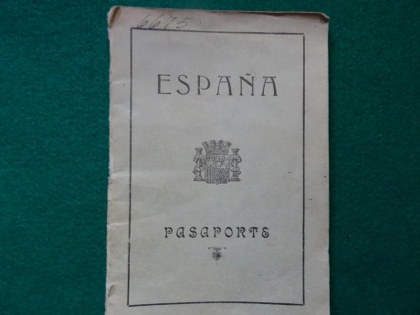  Buen corto !! pero hay una gran pega!! esos uniformes ni siquiera son españoles y esas escopetas de caza 130