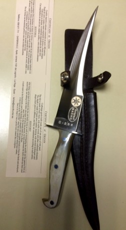 Un cuchillo, aunque no muy visto, de todos conocido, es el Macho Riojano.
Un cuchillo que se usaba tanto 100