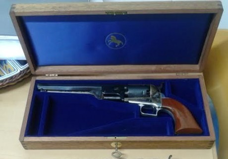 Hola a todos:
Pongo de nuevo a la venta mi magnífico Colt Navy 1851 Second Generation, auténtico Colt, 11