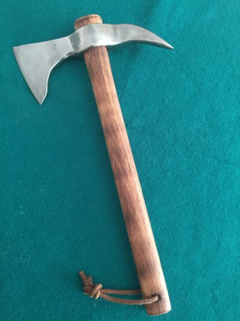 Vendo robusto y precioso   TOMAHAWK SPIKE   artesanal, forjado en acero al carbono 1095 de origen francés, 02