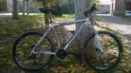 Pues eso...Vendo bicicleta Conor AFX 6700 ¡¡¡COMO NUEVA¡¡¡ frenos hidráulicos,color gris metalizado y 01