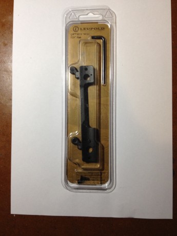 Vendo los siguientes accesorios que proceden de un remington 700 police LTR :

Monturas leupold de acero 01