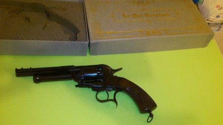 Buenas:
Pongo a la venta revolver  Lemat mod caballería sin uso por 700€  (El San Marco esta vendido)
saludos 01