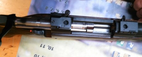 Sako del modelo anterior al 75, cal 30-06,cerrojo a 90º, cargador 5+1, extractor pasivo, bases Leupold 12