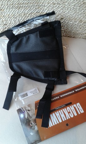 Vendo carrillera Blackhawwk. Sin uso. En su funda original.

Precio 20 euros envío certificado incluido.

Como 00