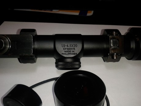 Vendo visor nikon monarch ucc batida 1.5-4.5x20 ,la reticula no se amplia al subir los aumentos,con monturas 01