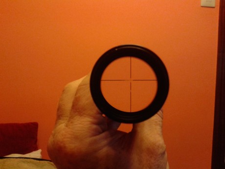 Vendo visor nikon monarch ucc batida 1.5-4.5x20 ,la reticula no se amplia al subir los aumentos,con monturas 00