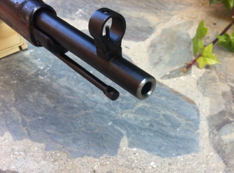 El Mosin-Nagant ..
es un rifle militar accionado por cerrojo, con cargador de cinco proyectiles, que 102