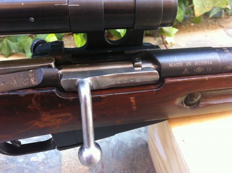 El Mosin-Nagant ..
es un rifle militar accionado por cerrojo, con cargador de cinco proyectiles, que 112