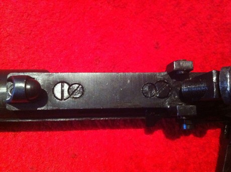 El Mosin-Nagant ..
es un rifle militar accionado por cerrojo, con cargador de cinco proyectiles, que 142