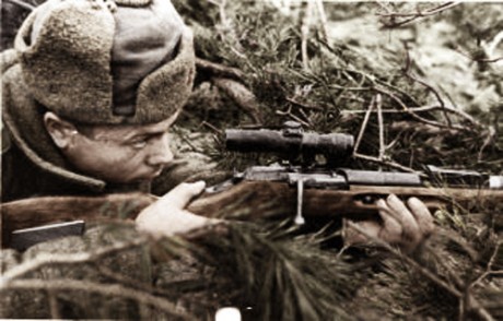 El Mosin-Nagant ..
es un rifle militar accionado por cerrojo, con cargador de cinco proyectiles, que 171