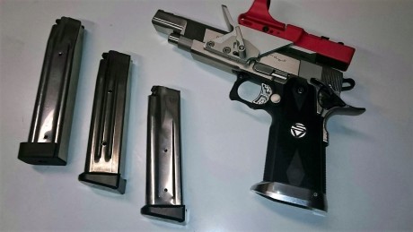 INFINITY de 9 mm. OPEN,
ESTADO: Como nueva (poco uso)
ACCESORIOS: 3·cargadores + cinturón recorrido
PRECIO: 01