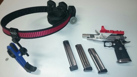 INFINITY de 9 mm. OPEN,
ESTADO: Como nueva (poco uso)
ACCESORIOS: 3·cargadores + cinturón recorrido
PRECIO: 00