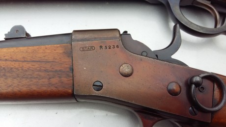 El arma es de un amigo que  se desprende de algunas de sus armas.
Está en perfecto estado, a pesar del 01