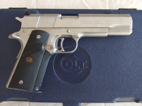 Pues vendo esta preciosidad, pertenece a una serie limitada que hizo colt para Alemania, sólo hizo 500.
Esta 00