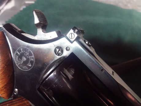   ¡¡VENDIDO!!   

Hola amigos, Vendo por  Un revolver Llama modelo <<Comanche I >> de 6 pulgadas, 02