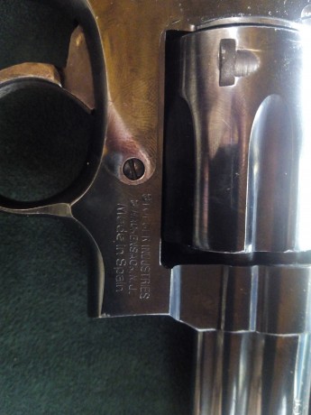    ¡¡VENDIDO!!   

Hola amigos, Vendo por  Un revolver Llama modelo <<Comanche I >> de 6 pulgadas, 01