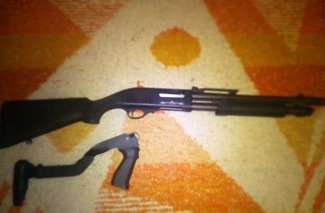 hola,vendo escopeta stinger tactical de 38cm,con culata plegable y otra normal,no ha tirado ni una caja 50