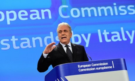 No sé si estais al tanto de esta noticia:

https://ukshootingnews.wordpress.com/2015/11/17/the-eu-will-publish-a-total-semi-auto-rifle-ban-proposal-tomorrow/

Pero 81
