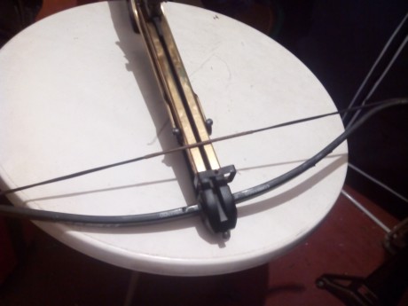 Vendo Ballesta Barnett Comando II.150 libras. 
Típs y cuerdas a estrenar. 
Regalo flechas de entrenamiento
Rebajada 01