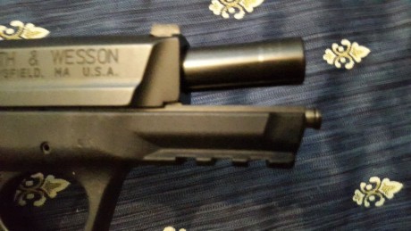 Como se puede apreciar en la foto de la rampa del cañon y en los cargadores esta pistola solo tiene mas 50