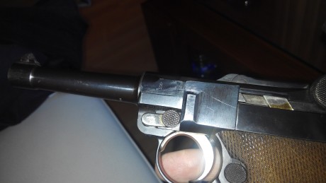 Hola a todos me han ofrecido una Luger P08, y me han surgido varias dudas después de verla y leer algunos 00