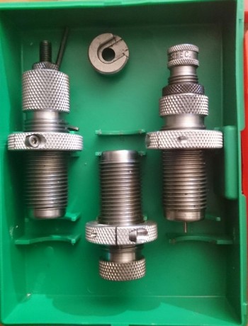 Buenos días
Por ofrecimiento a un compañero que puso un mensaje de venta, que no llevaba ni precio ni 12