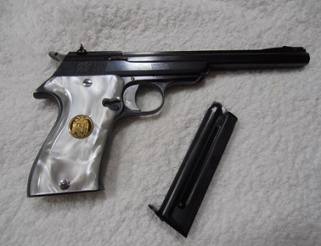 Buenas tardes.

Vendida pistola STAR. CAL 22 110