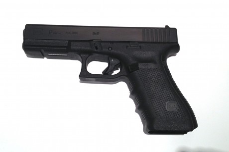 Buenas compañeros,
Vendo una Glock 17 Gen 4 que no llega a 400 disparos.
Inicialmente la compré con la 01