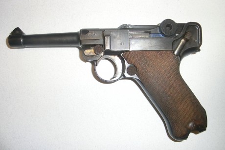  CIMG2950.JPG 
 CIMG2949.JPG 
 CIMG2951.JPG 

Vendo una pistola P08 del ejército alemán. Particularmente 02