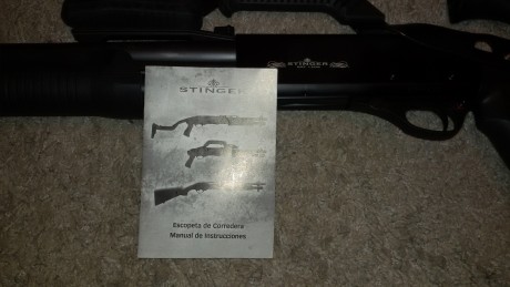 Vendo escopeta Stinger Tactical cal.12, culata plegable y fija intercambiables.  Sólo ha disparado 4 cartuchos, 11