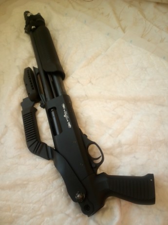 hola,vendo escopeta stinger tactical de 38cm,con culata plegable y otra normal,no ha tirado ni una caja 80