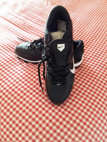 Vendo por error de modelo. A estrenar. Talla 43. 55€ portes incluidos a la peninsula. No me deja poner 10