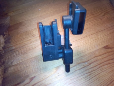 Vendo funda extracción rápida de la marca HS para los modelos GLOCK, 17; 19...
Perfecto estado de funcionamiento 02