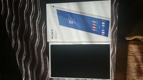 Usado un par de meses. En perfecto estado En garantia. Comprado en la Fnac.

 
Pantalla de 8 pulgadas 02