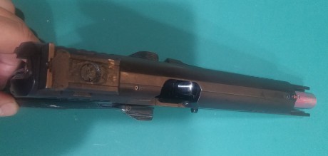 Hola un compañero del club me ha encargado que le venda su Tanfoglio stock III.
Tiene dos temporadas de 01