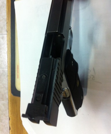 Hola me ofrecen esta pistola de 6 pulgadas y con los dos calibres, no se el modelo concreto, las fotos 12