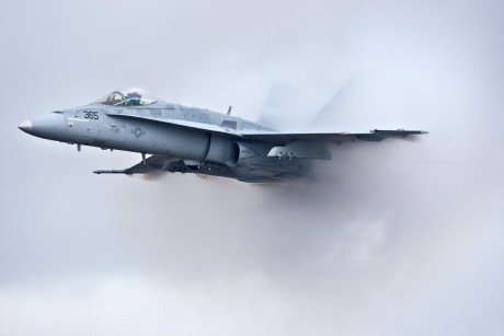 Pues eso, en este hilo pretendo deleitaros como amantes de los aviones de combate que sois muchos, con 152