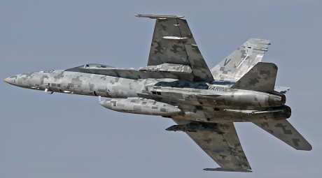 Pues eso, en este hilo pretendo deleitaros como amantes de los aviones de combate que sois muchos, con 00