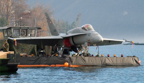 Pues eso, en este hilo pretendo deleitaros como amantes de los aviones de combate que sois muchos, con 11
