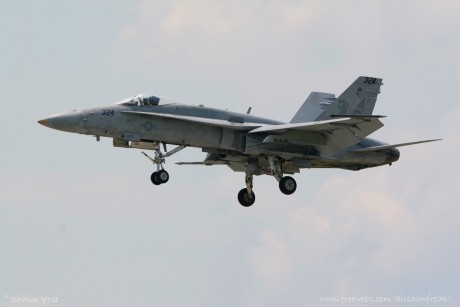 Pues eso, en este hilo pretendo deleitaros como amantes de los aviones de combate que sois muchos, con 40