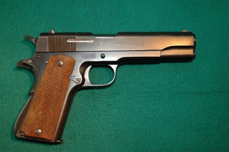 Vendo esta pistola histórica del 9 largo y de 5 pulgadas, fabricada en los años 30. La pistola esta en 02