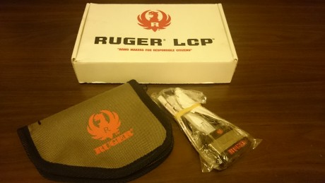 Vendo pistola RUGER LCP Cal. 380 Auto. Prácticamente sin usar.En su caja original, con su funda y candado. 00