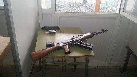 Hola,saco este nuevo tema,pues como yo,muchos de vosotros,amantes de las armas de corte tactico del 22,customizais,vestis,adornais 62