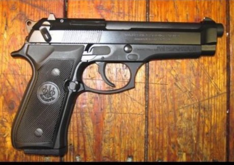 Vendo BERETTA 92F, 9 mm, con muy poco uso como nueva, bien cuidada,esta guiada en F y debido a mi trabajo 00