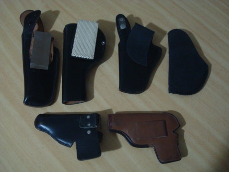  DSC06881.JPG  DSC06882.JPG  DSC06883.JPG 

 Siguiendo con la limpieza, de izquierda a derecha parte superior:

Sig 01