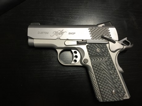 Se vende esta espectacular pistola del fabricante americano KIMBER, en calibre .45 ACP.
Se trata del modelo 00