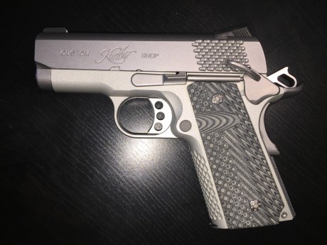 Se vende esta espectacular pistola del fabricante americano KIMBER, en calibre .45 ACP.
Se trata del modelo 20