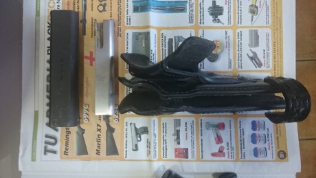 Vendo material para revolver que ya no utilizo por pasarme a otro modelo con moonclips.

6 cargadores 00